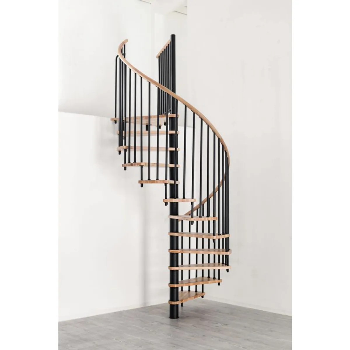 Minka Spiraltrapp Spiral Wood svart